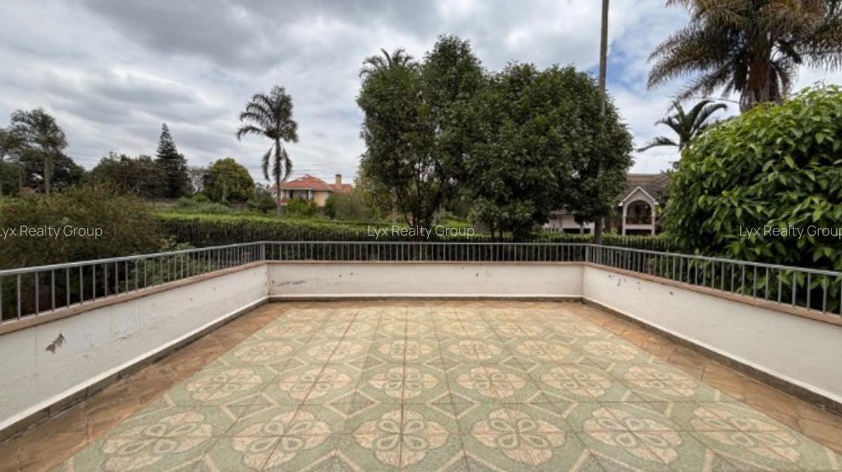 5 Bed Villa with En Suite in Runda - 10