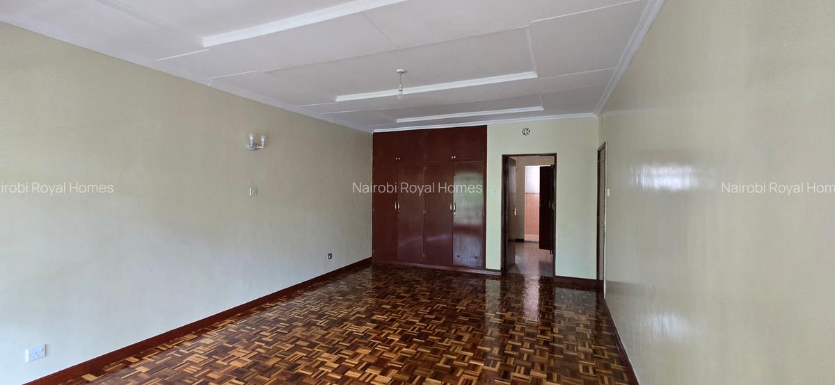 4 Bed Townhouse with En Suite at Lavington Green - 7