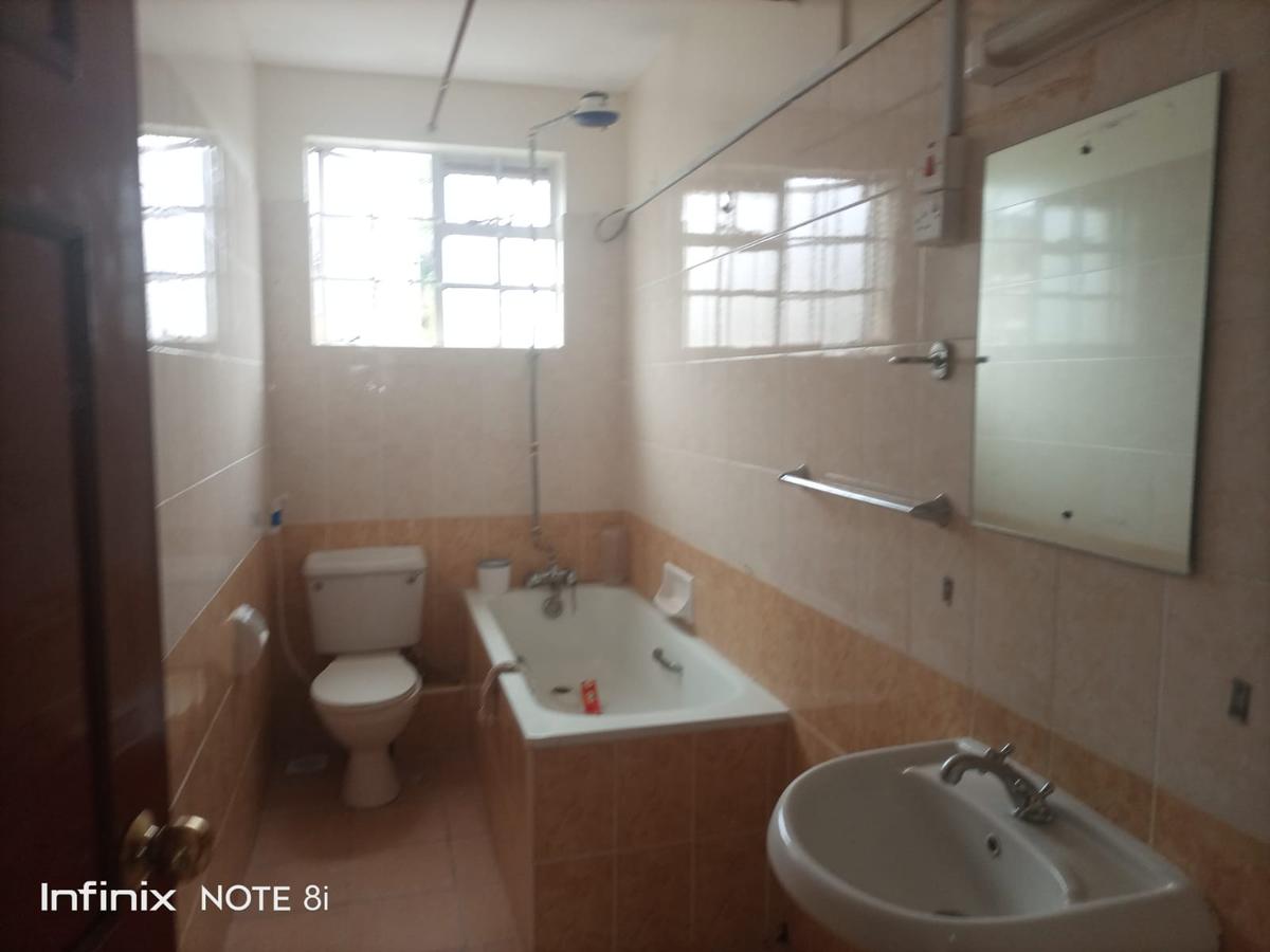 4 Bed Apartment with En Suite in South C - 4