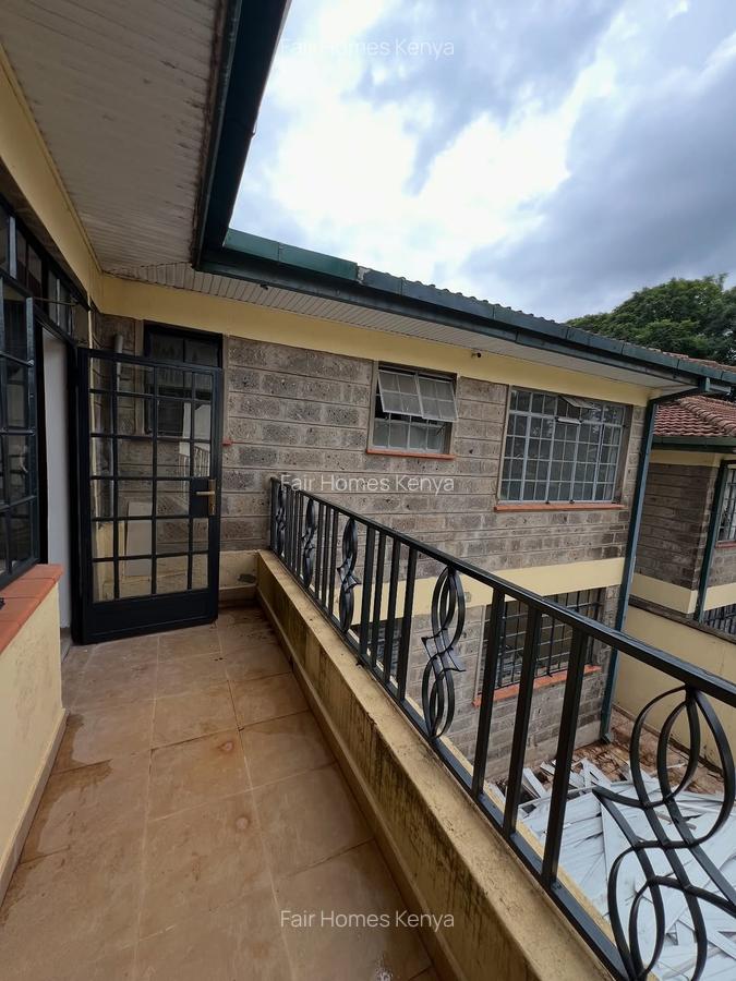 4 Bed Townhouse with En Suite at Lavington Green - 19