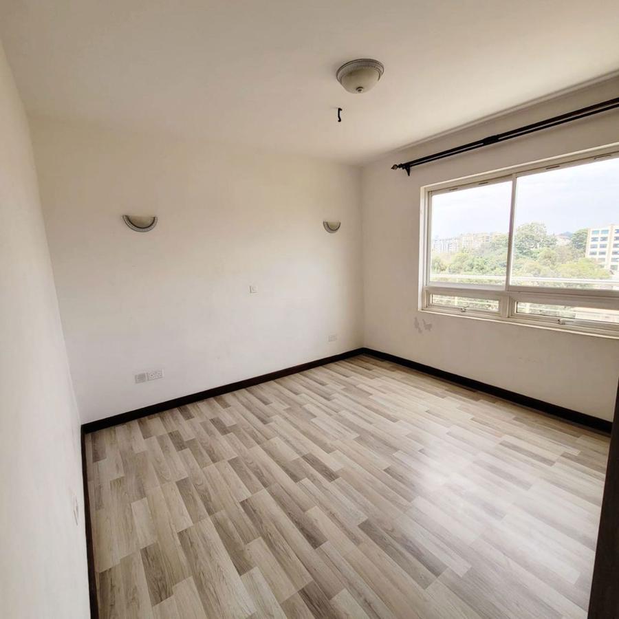 3 Bed Apartment with En Suite in Westlands Area - 8