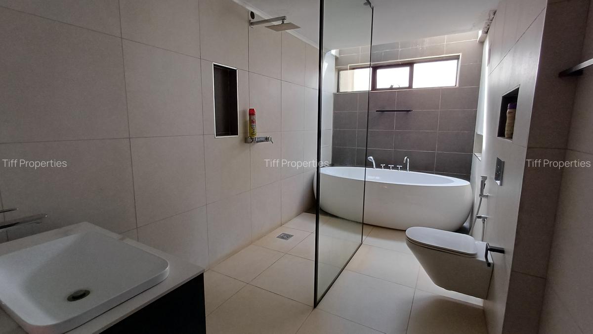 7 Bed House in Runda - 10