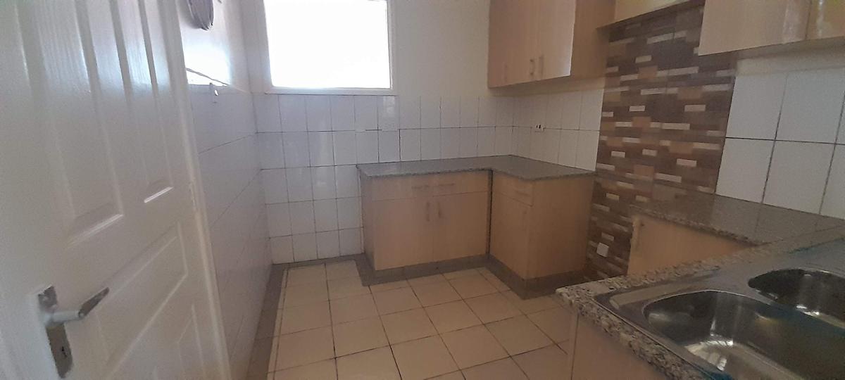 3 Bed Apartment with En Suite at Komarock - 12