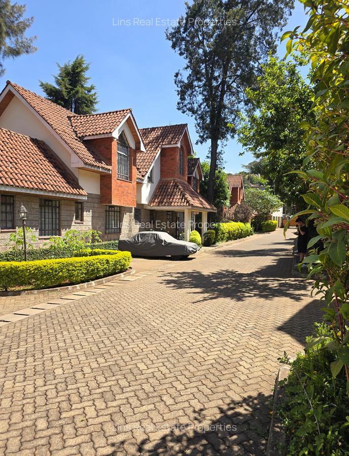 4 Bed Townhouse with En Suite in Lavington - 3