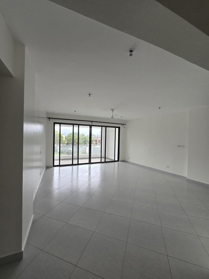 Serviced 3 Bed Apartment with En Suite in Nyali Area - 18