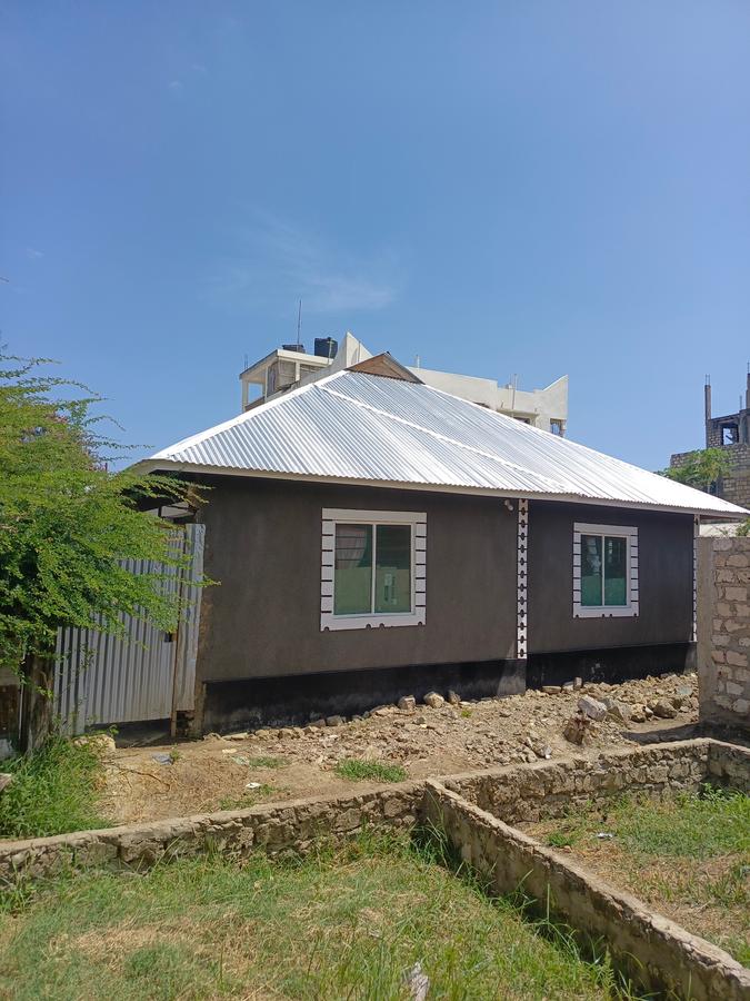 8 Bed House with Borehole at Bamburi - 8