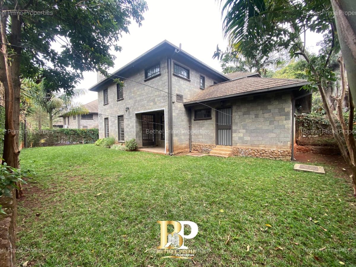 4 Bed Townhouse with En Suite in Spring Valley - 3