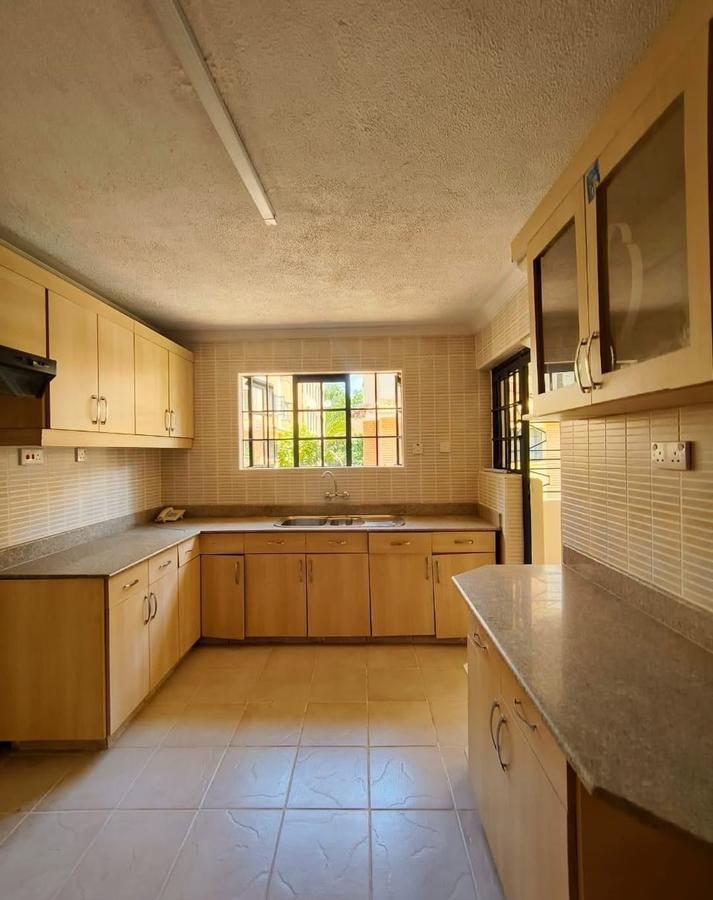 1 Bed Apartment with En Suite in Kileleshwa - 2