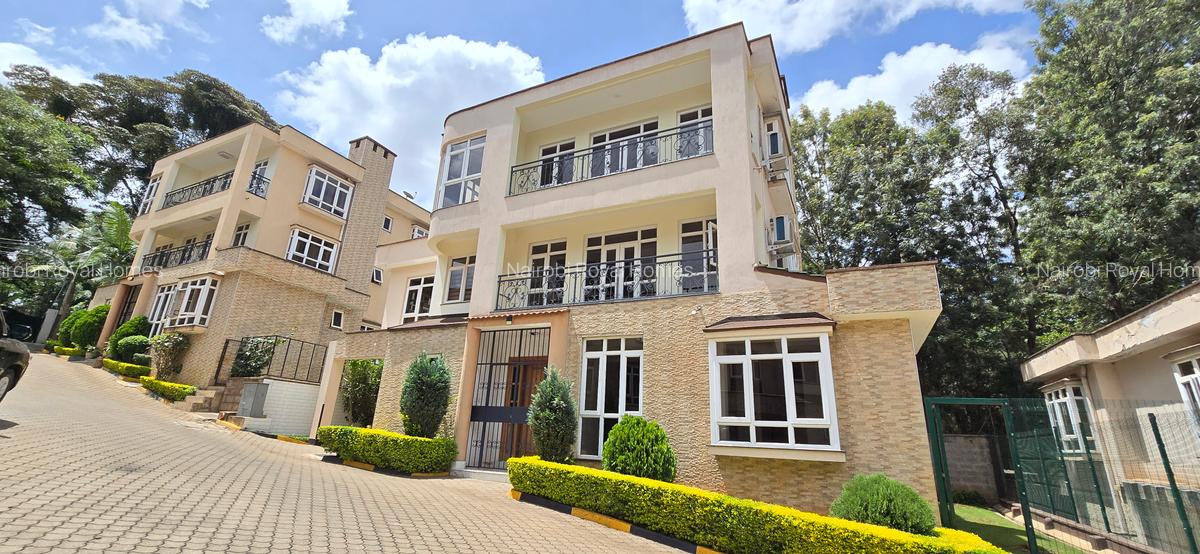 5 Bed Townhouse with En Suite at Lavington Green - 2