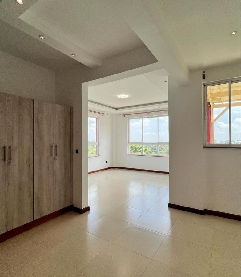 5 Bed Apartment with En Suite in General Mathenge - 12