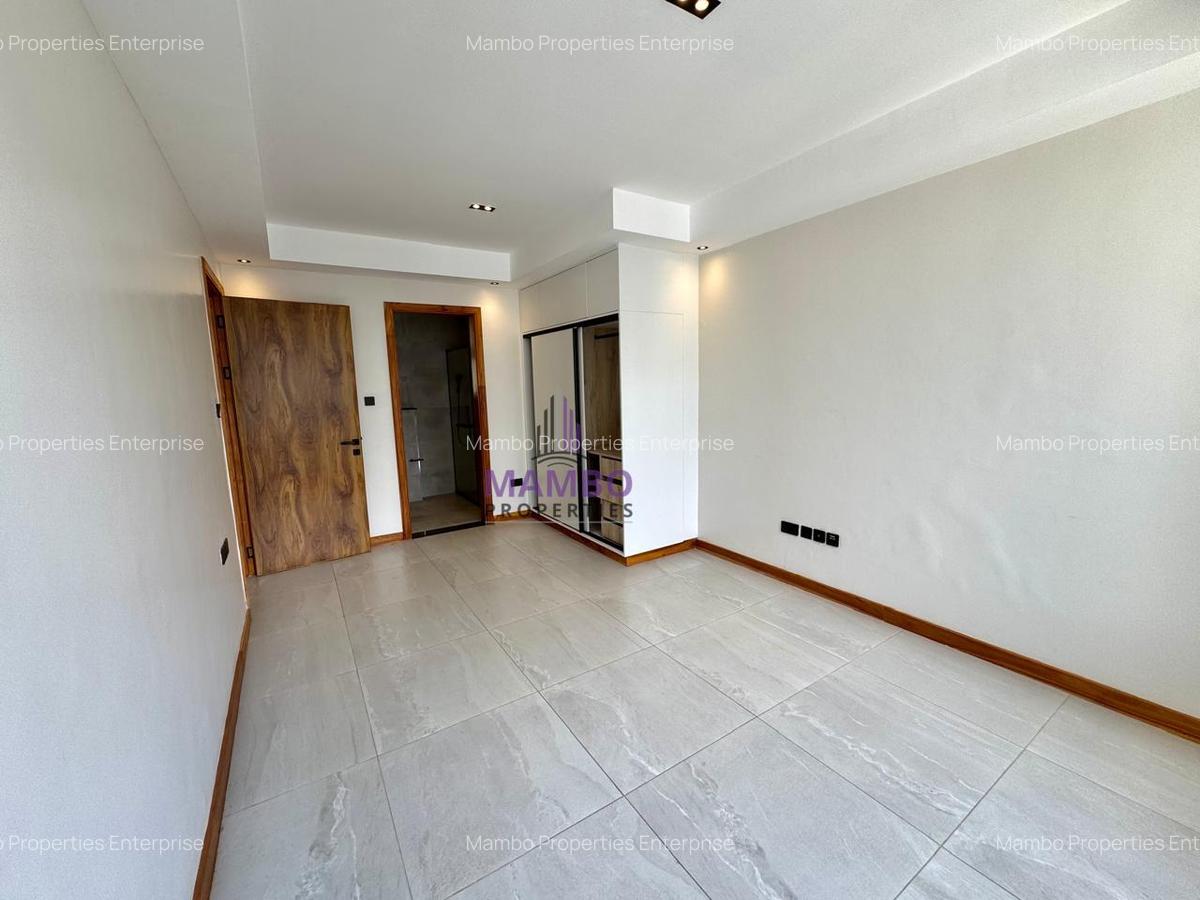 3 Bed Apartment with En Suite at Peponi Rd - 7