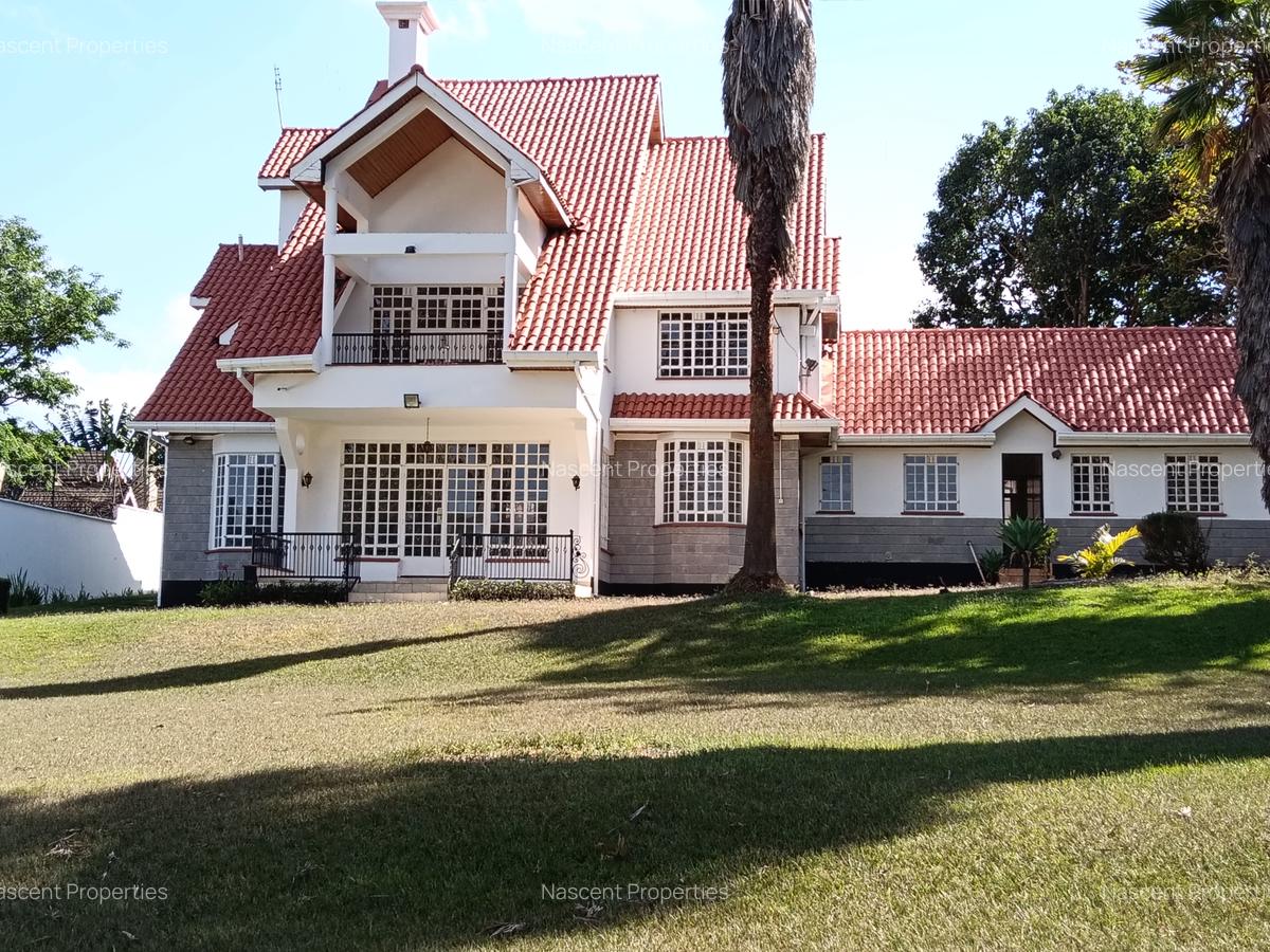 5 Bed House with En Suite at Mimosa - 5