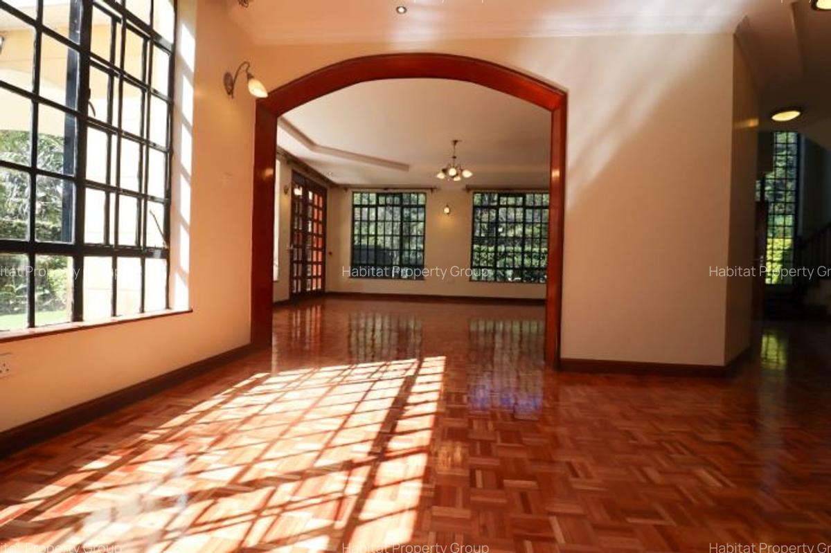 4 Bed Townhouse with En Suite in Lavington - 13