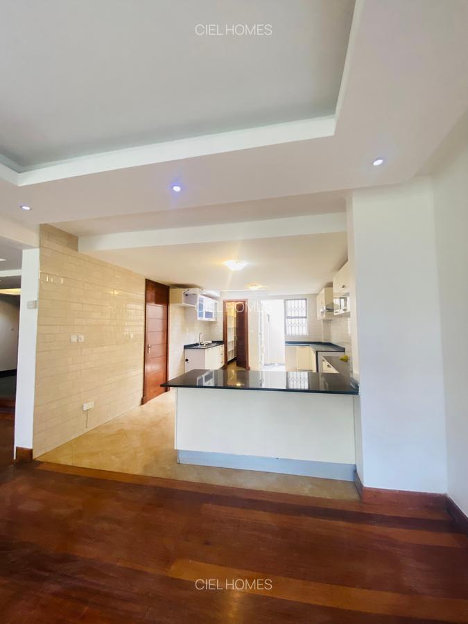 5 Bed Villa with En Suite in Lavington - 5