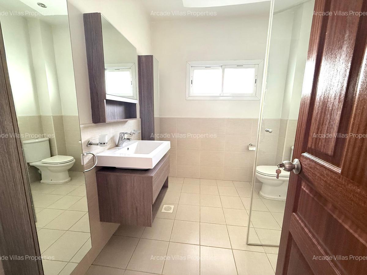 3 Bed Apartment with En Suite in Kileleshwa - 8