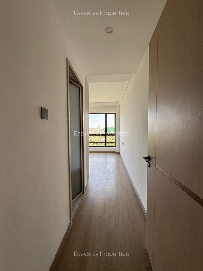 3 Bed Apartment with En Suite in Riverside - 13