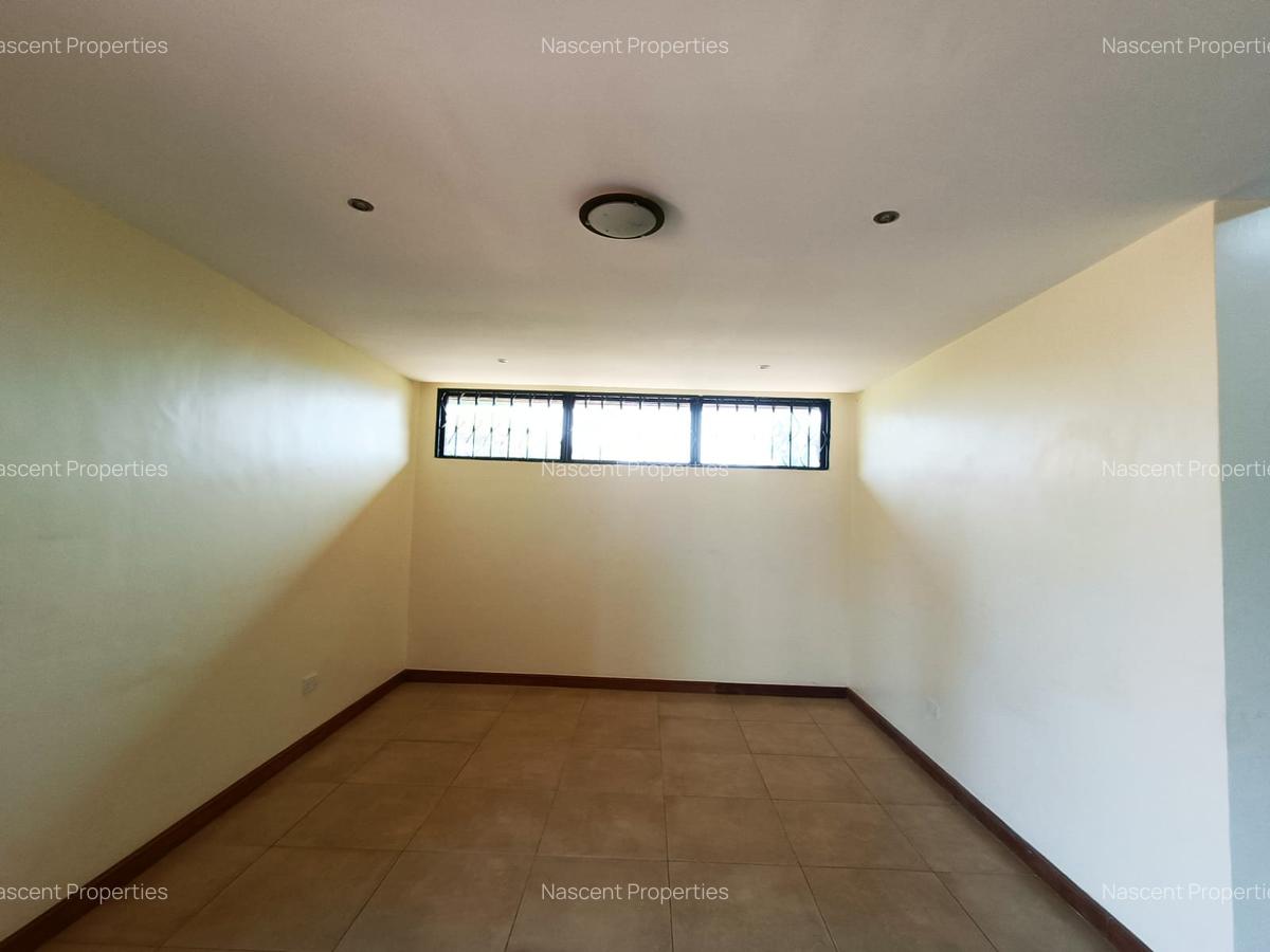 4 Bed Villa with En Suite in Runda - 7