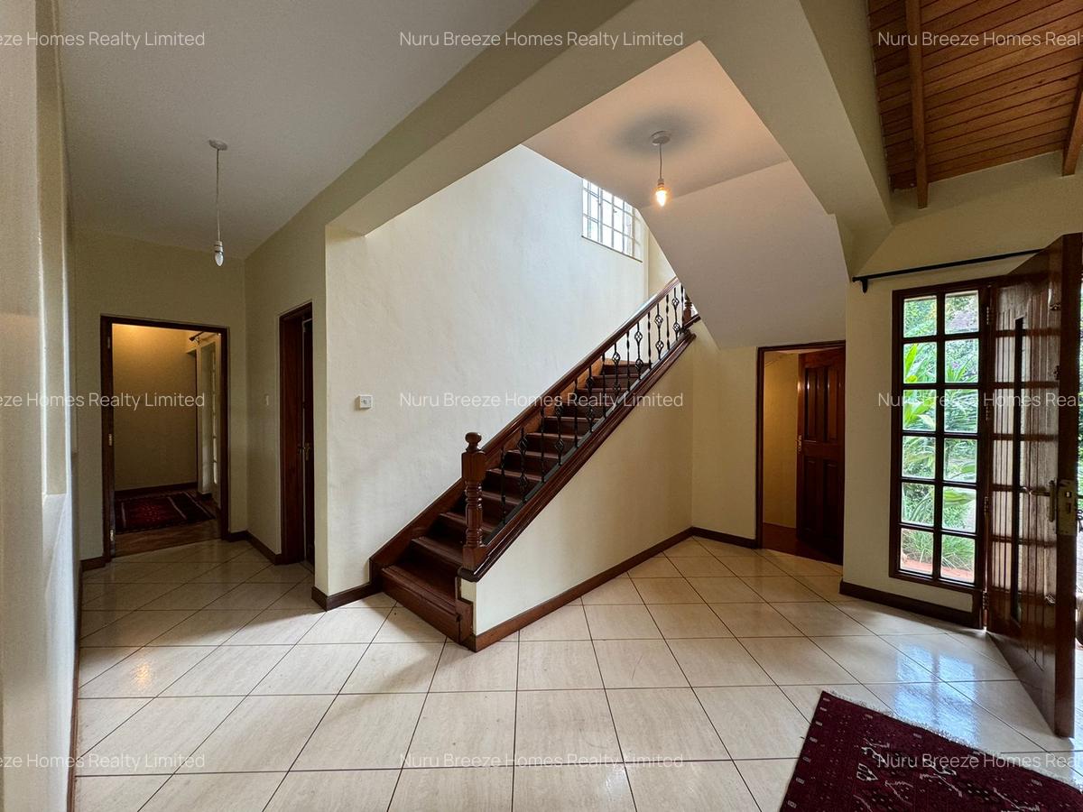 5 Bed Townhouse with En Suite in Rosslyn - 13