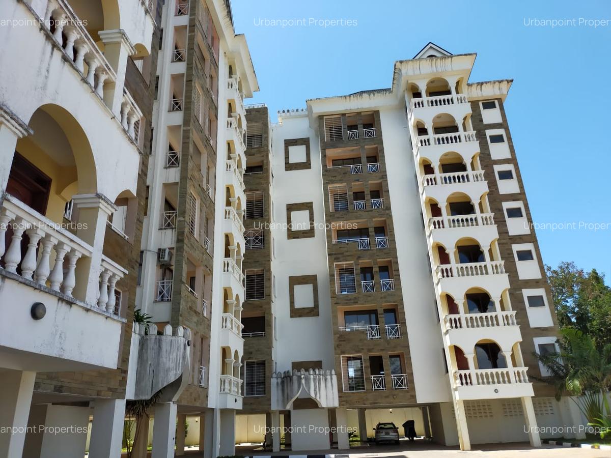 Serviced 2 Bed Apartment with En Suite in Nyali Area - 14
