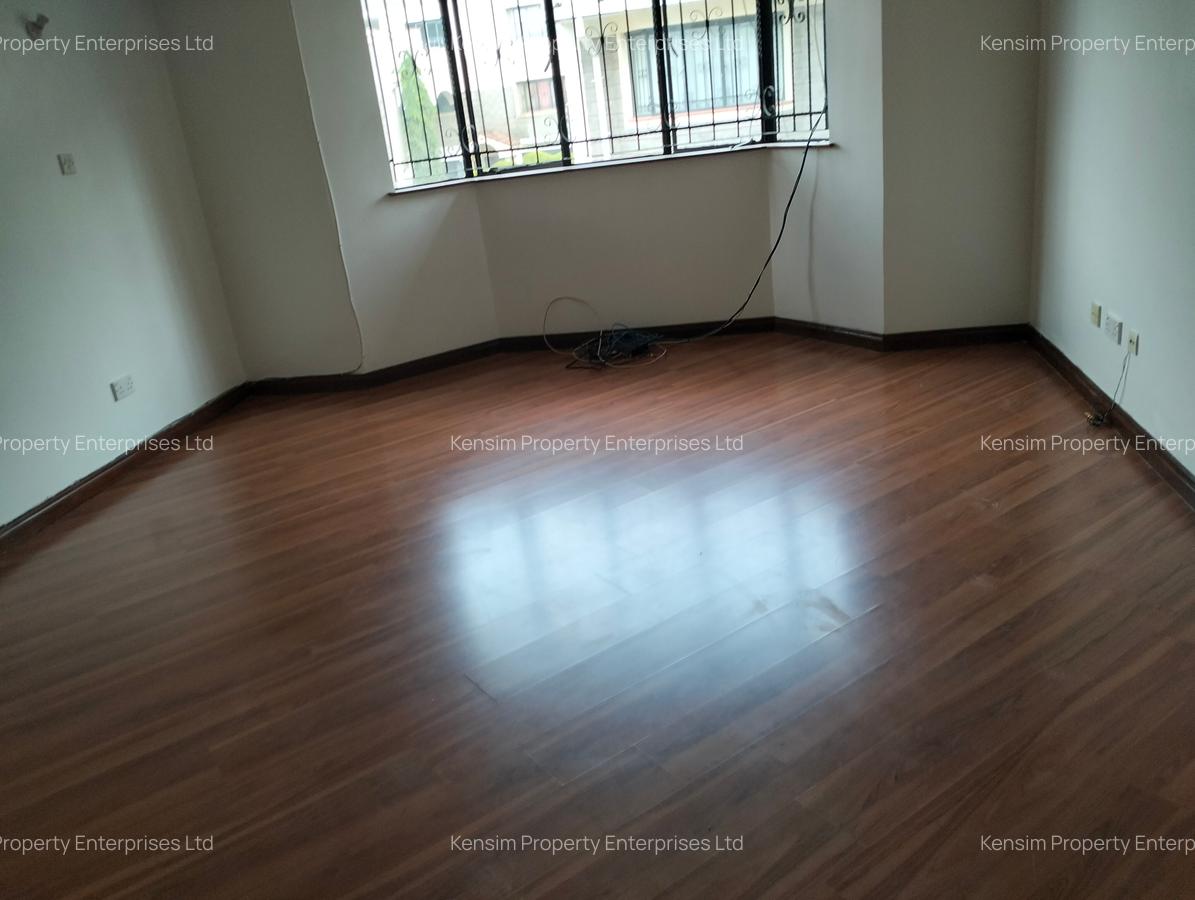 4 Bed Townhouse with En Suite in Westlands Area - 6