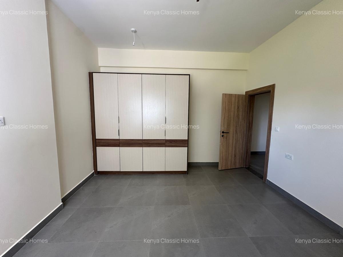 4 Bed Apartment with En Suite at Parklands - 10