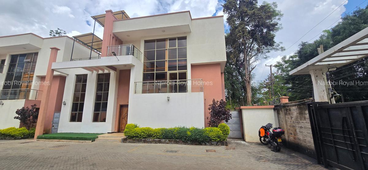 5 Bed Townhouse with En Suite at Lavington Green - 1