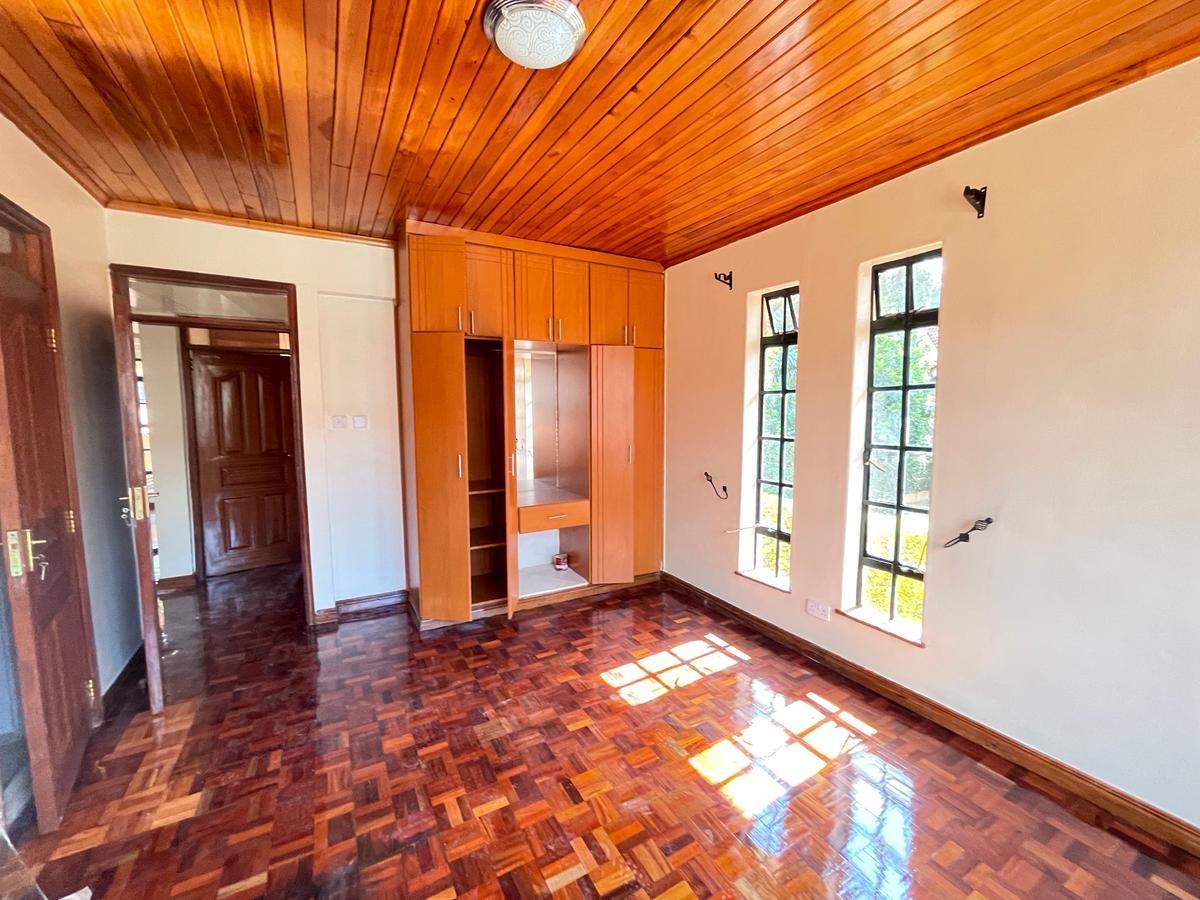 5 Bed Townhouse with En Suite in Lavington - 11