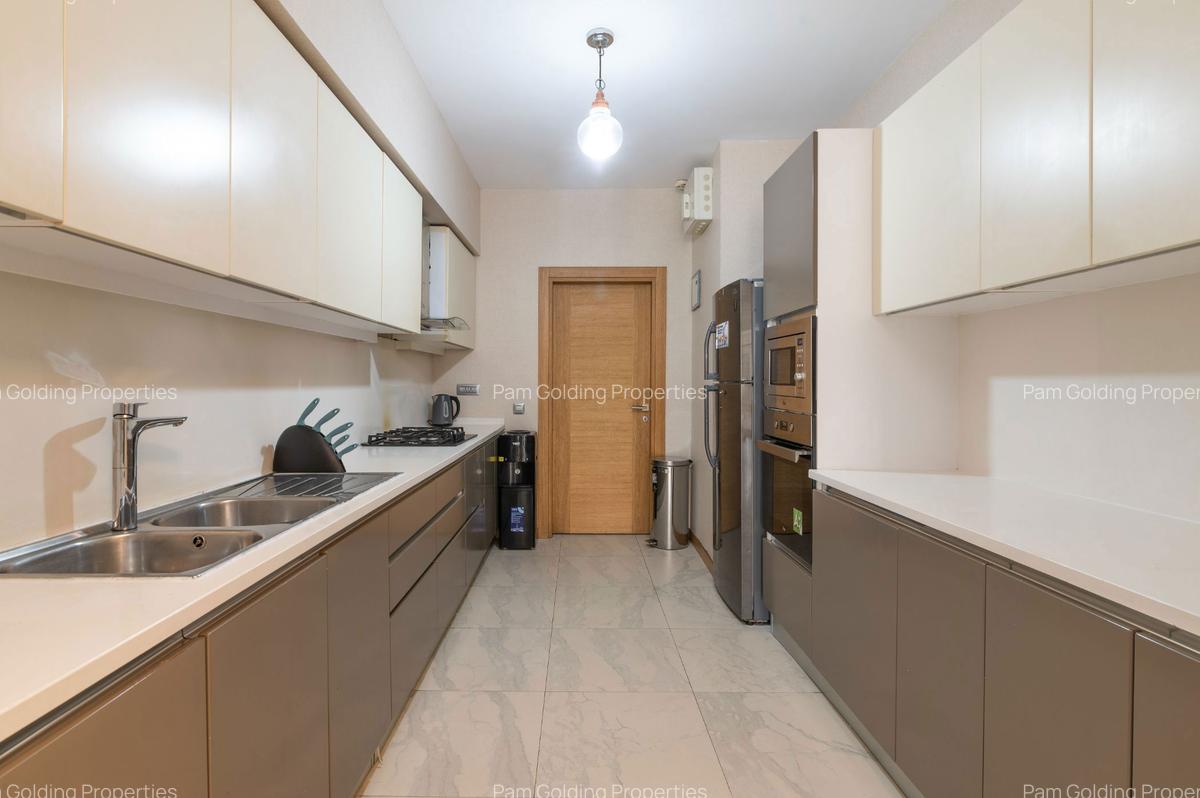 Furnished 3 Bed Apartment with En Suite in Kileleshwa - 10