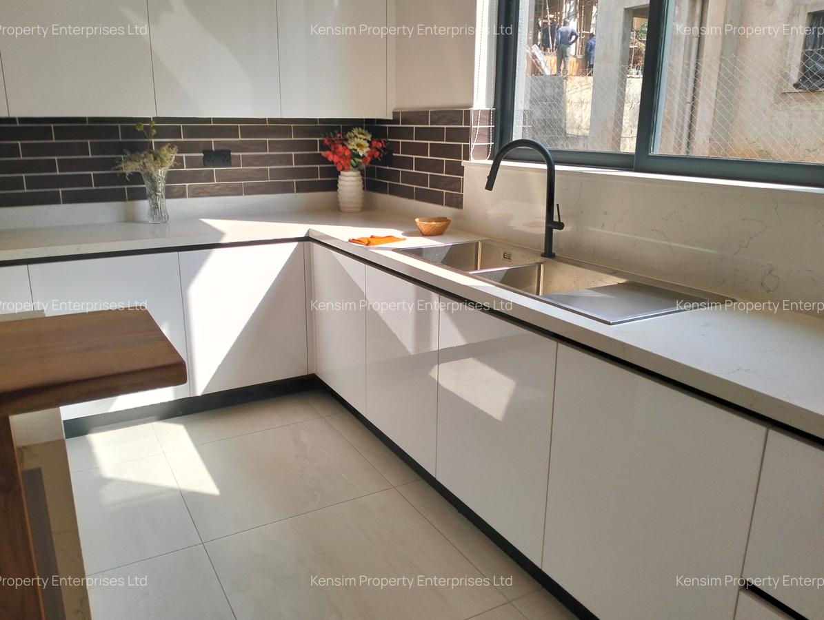 4 Bed Townhouse with En Suite in Loresho - 11