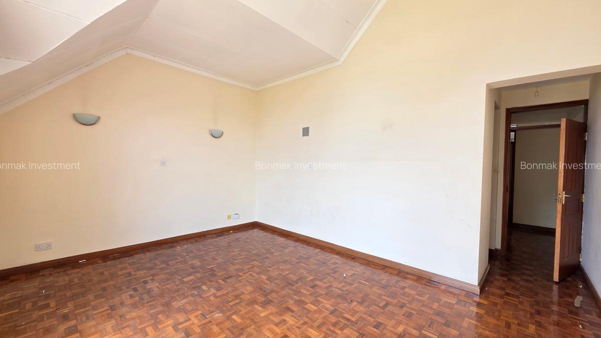 4 Bed Townhouse with En Suite at Lavington Green - 20