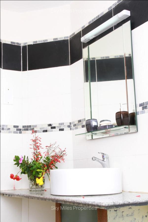 5 Bed Villa with En Suite at Vipingo - 8