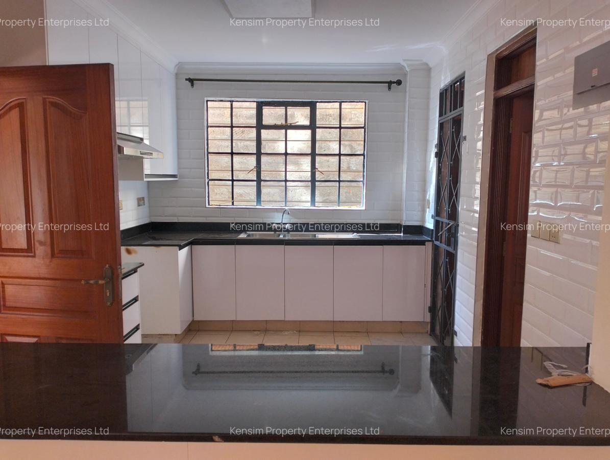 5 Bed Townhouse with En Suite in Lavington - 5