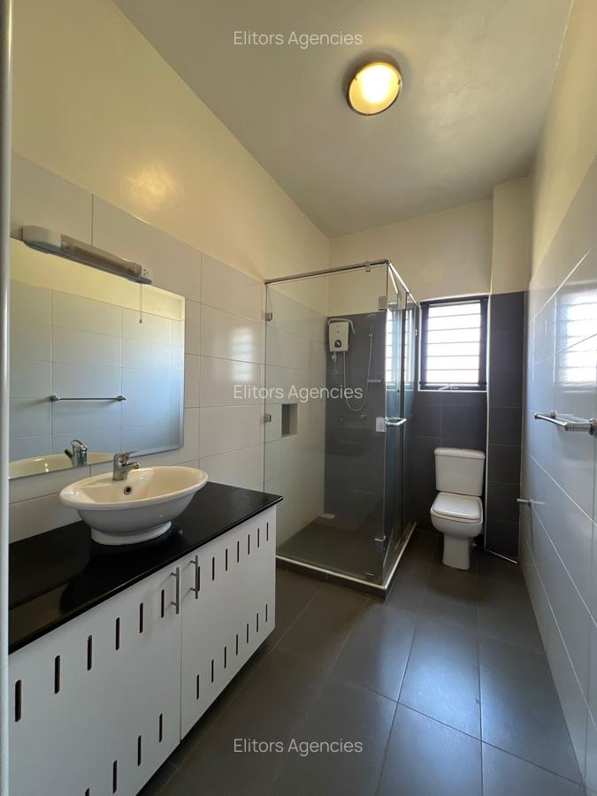 2 Bed Apartment with En Suite at Raphta Road - 13