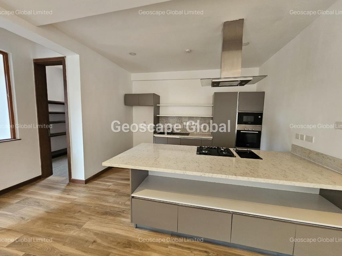 3 Bed Apartment with En Suite in Spring Valley - 6