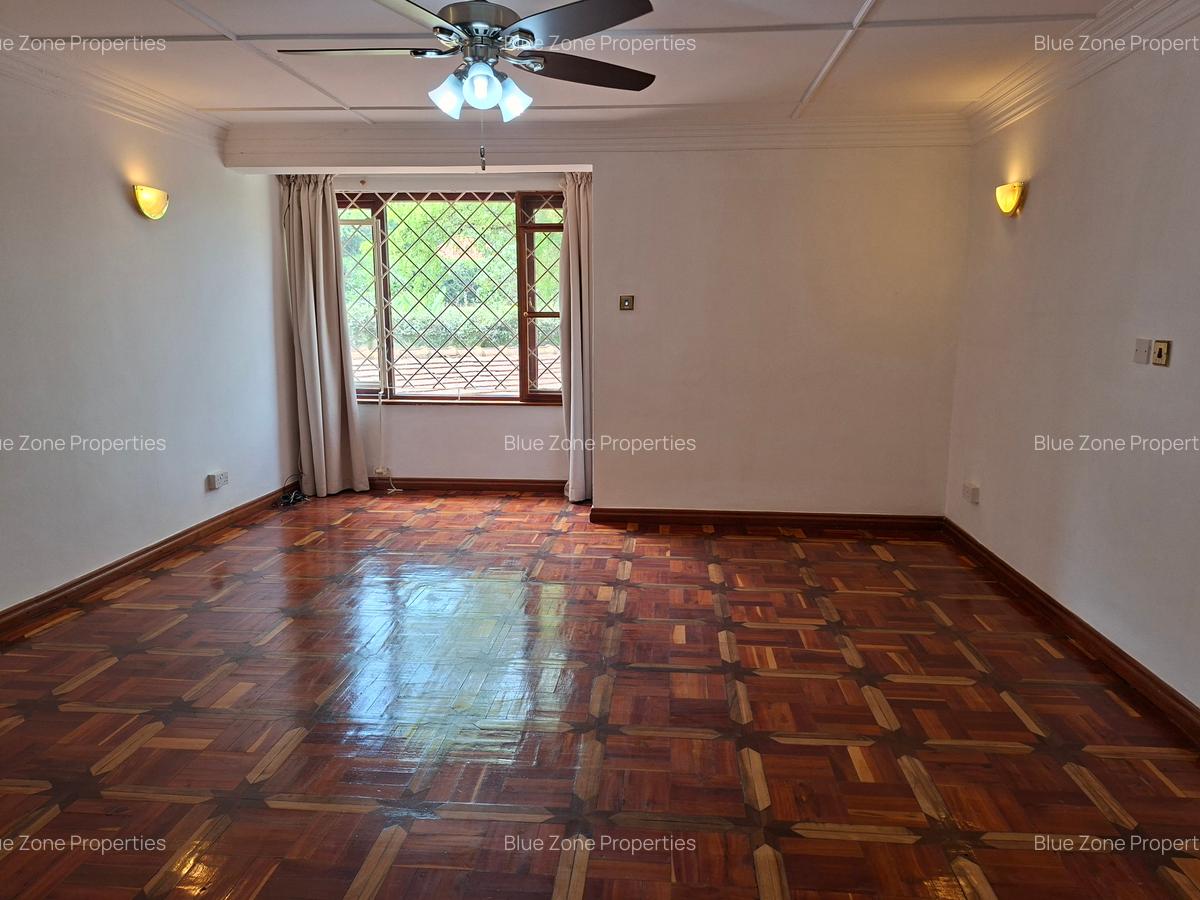 4 Bed House with En Suite at Off Glory Rd - 11