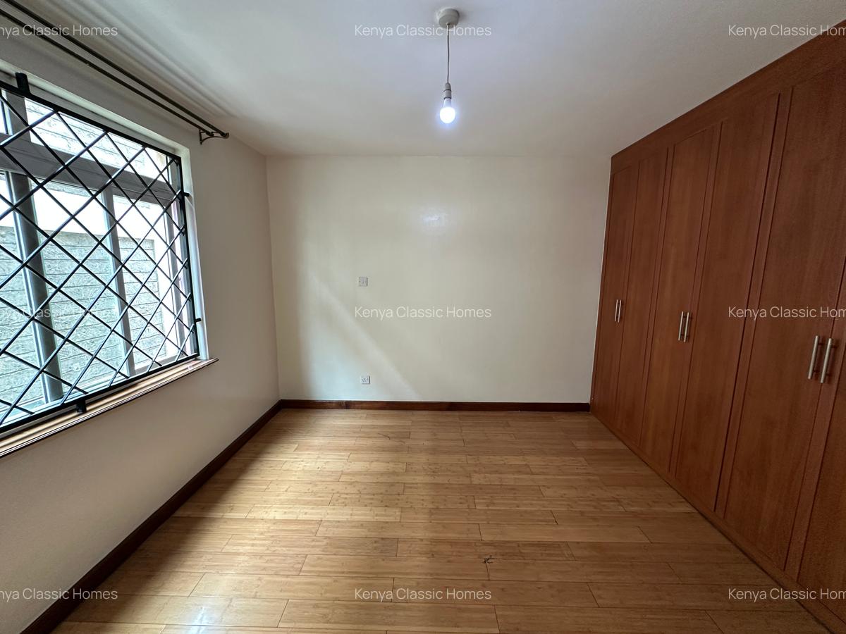 3 Bed Apartment with En Suite in Kilimani - 10