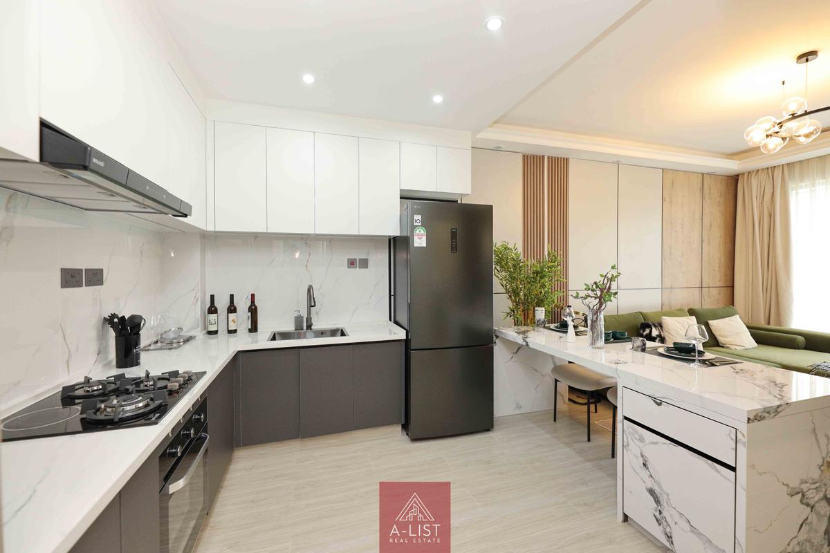 1 Bed Apartment with En Suite at Westlands Road - 2