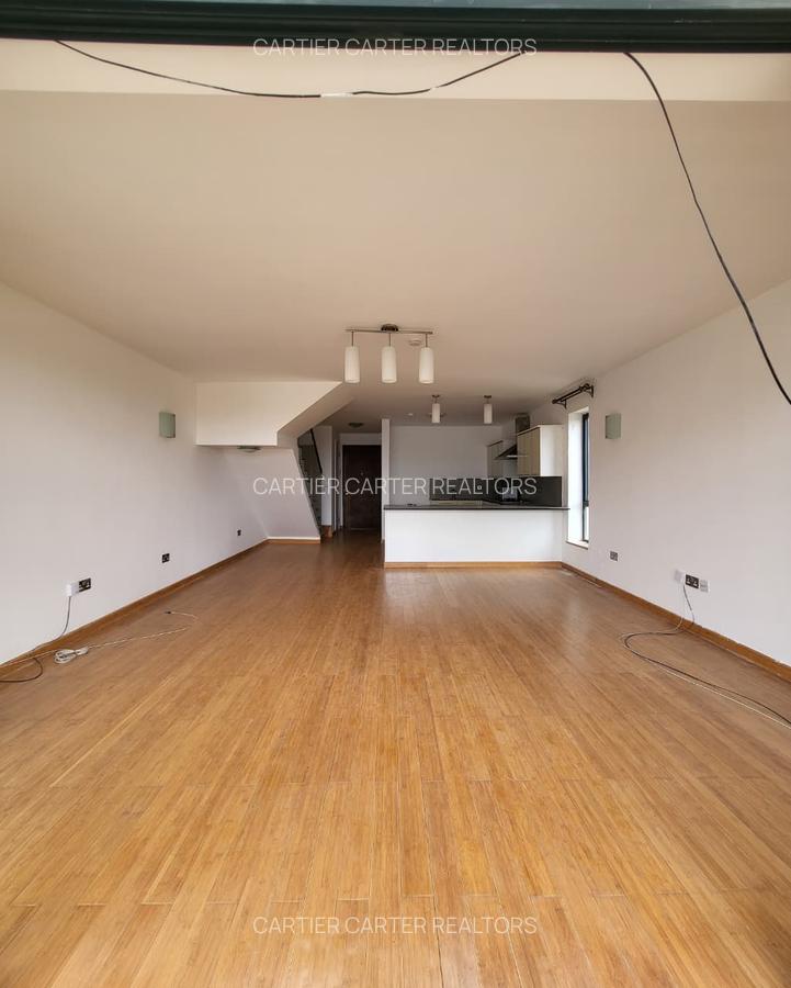 Serviced 2 Bed Apartment with En Suite in Garden Estate - 3