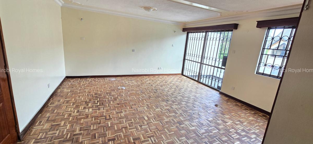 5 Bed Townhouse with En Suite at Lavington Green - 9