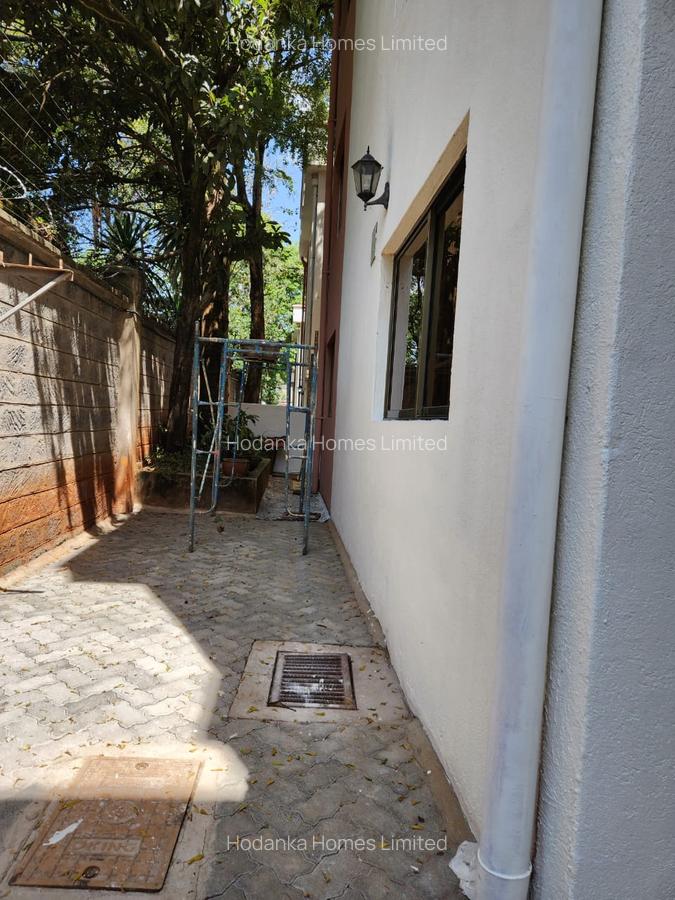 5 Bed Townhouse with En Suite in Lavington - 5