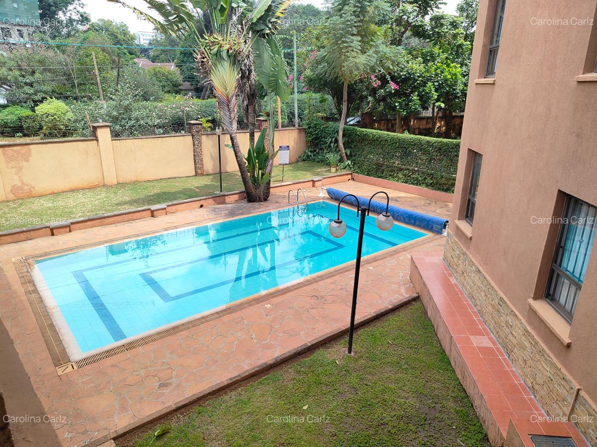 4 Bed Apartment with En Suite at Brookside Drive - 1