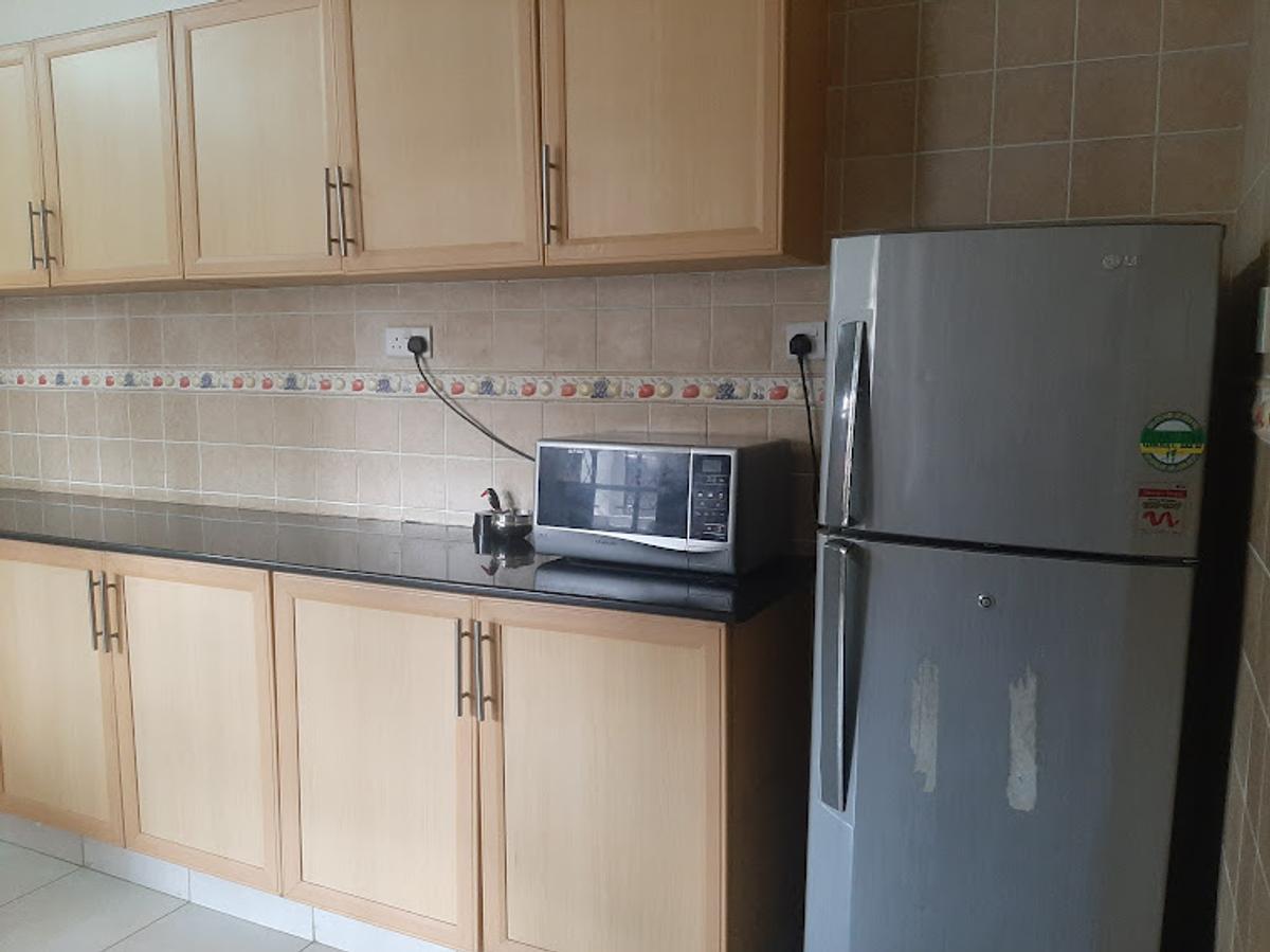 2 Bed Apartment with En Suite at Kingara Close - 10