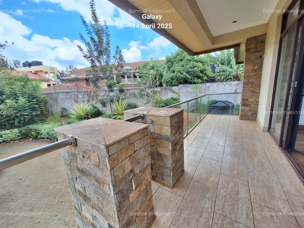 4 Bed Townhouse with En Suite at Ridgeways. - 12