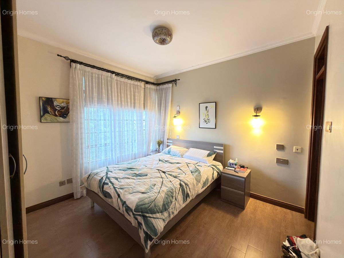 Serviced 2 Bed Apartment with En Suite in Brookside - 14