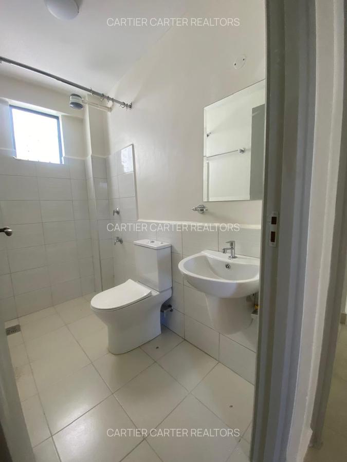 2 Bed Apartment with En Suite in Garden Estate - 4