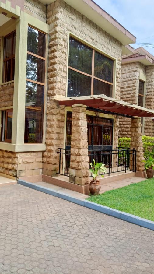 5 bed townhouse with en suite in lavington