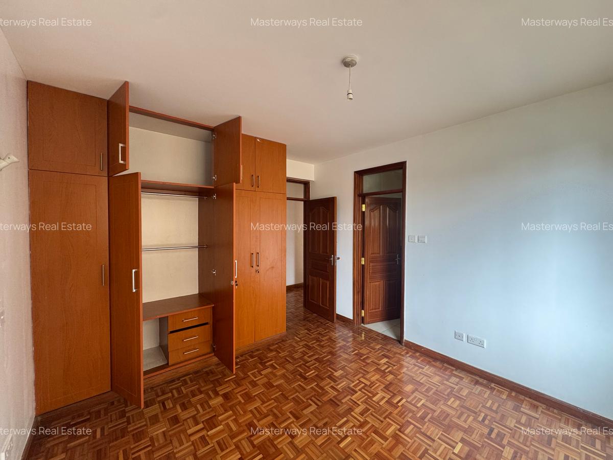 3 Bed Apartment with En Suite in Lavington - 14