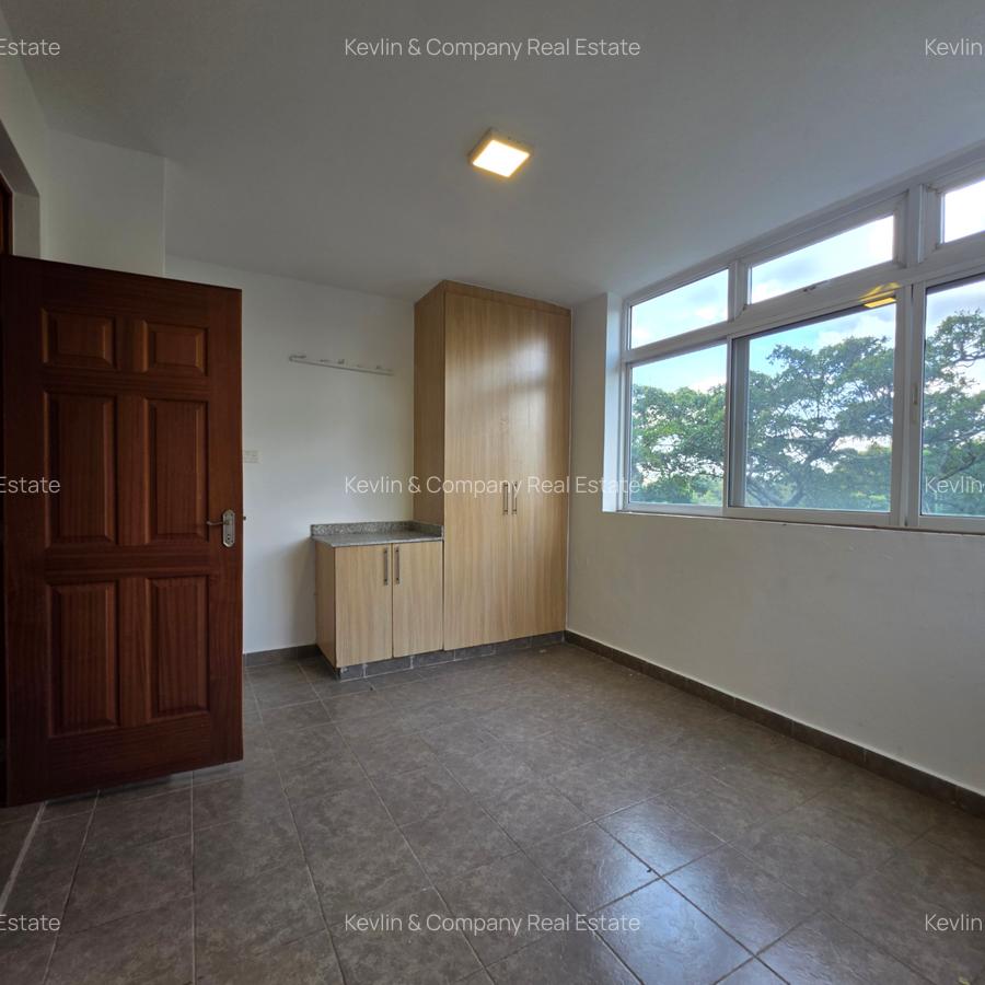 3 Bed Apartment with En Suite in Lavington - 8