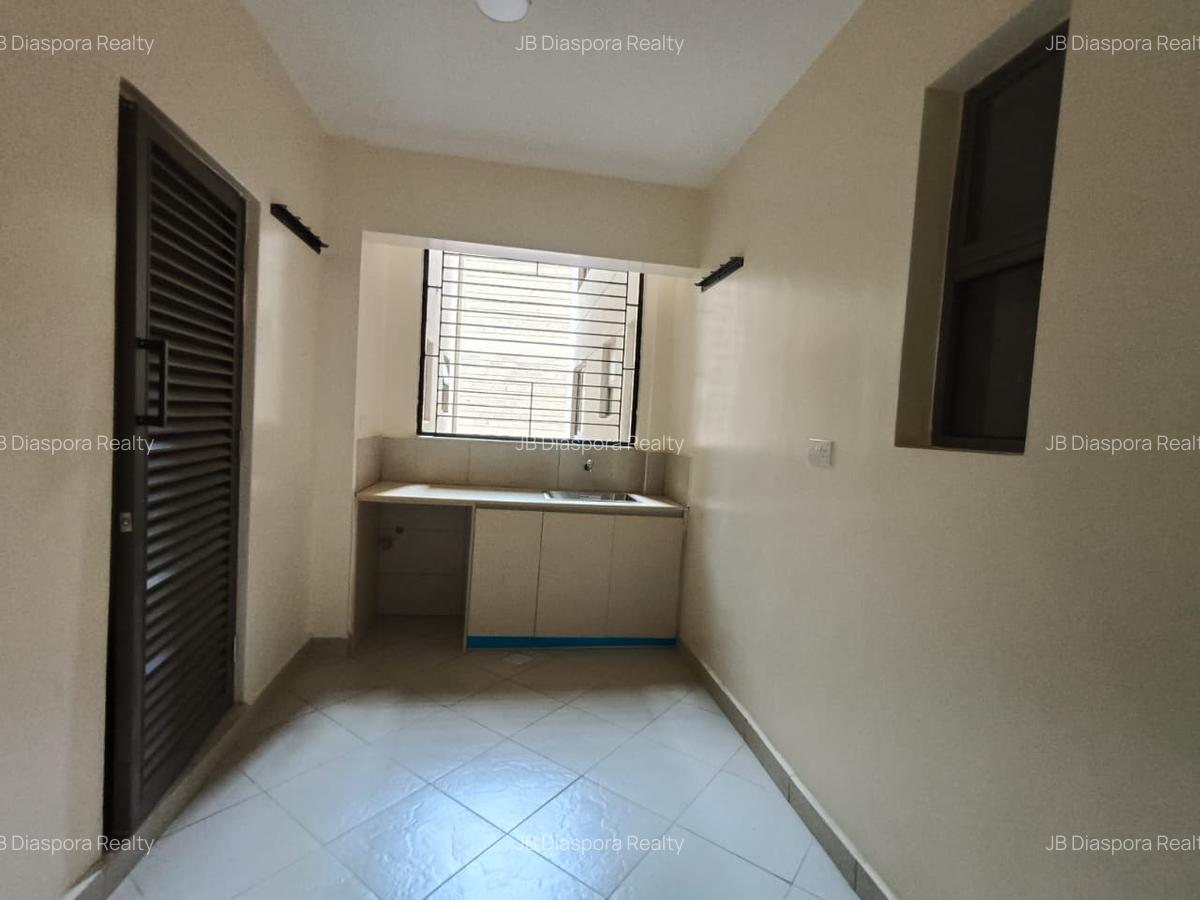 2 Bed Apartment with En Suite at Wood Avenue - 10