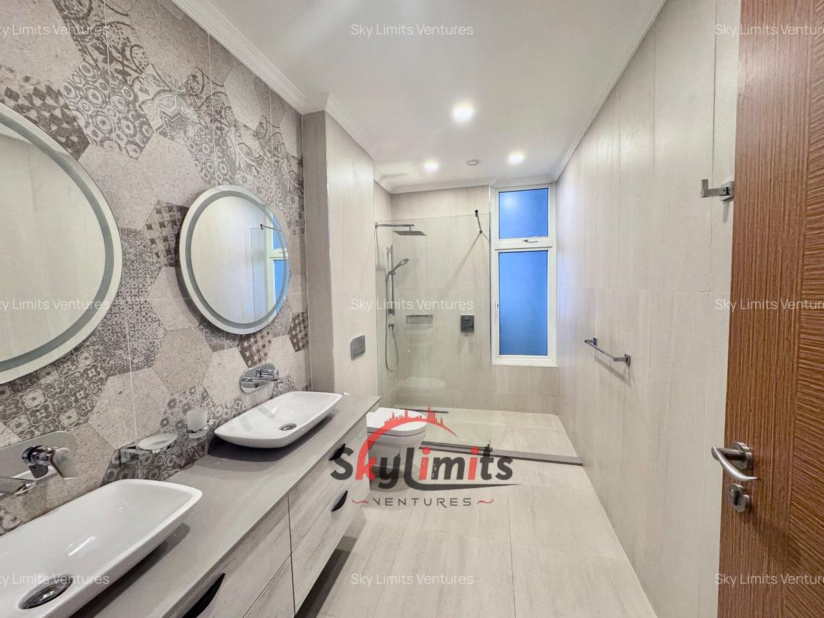 3 Bed Apartment with En Suite in Parklands - 12